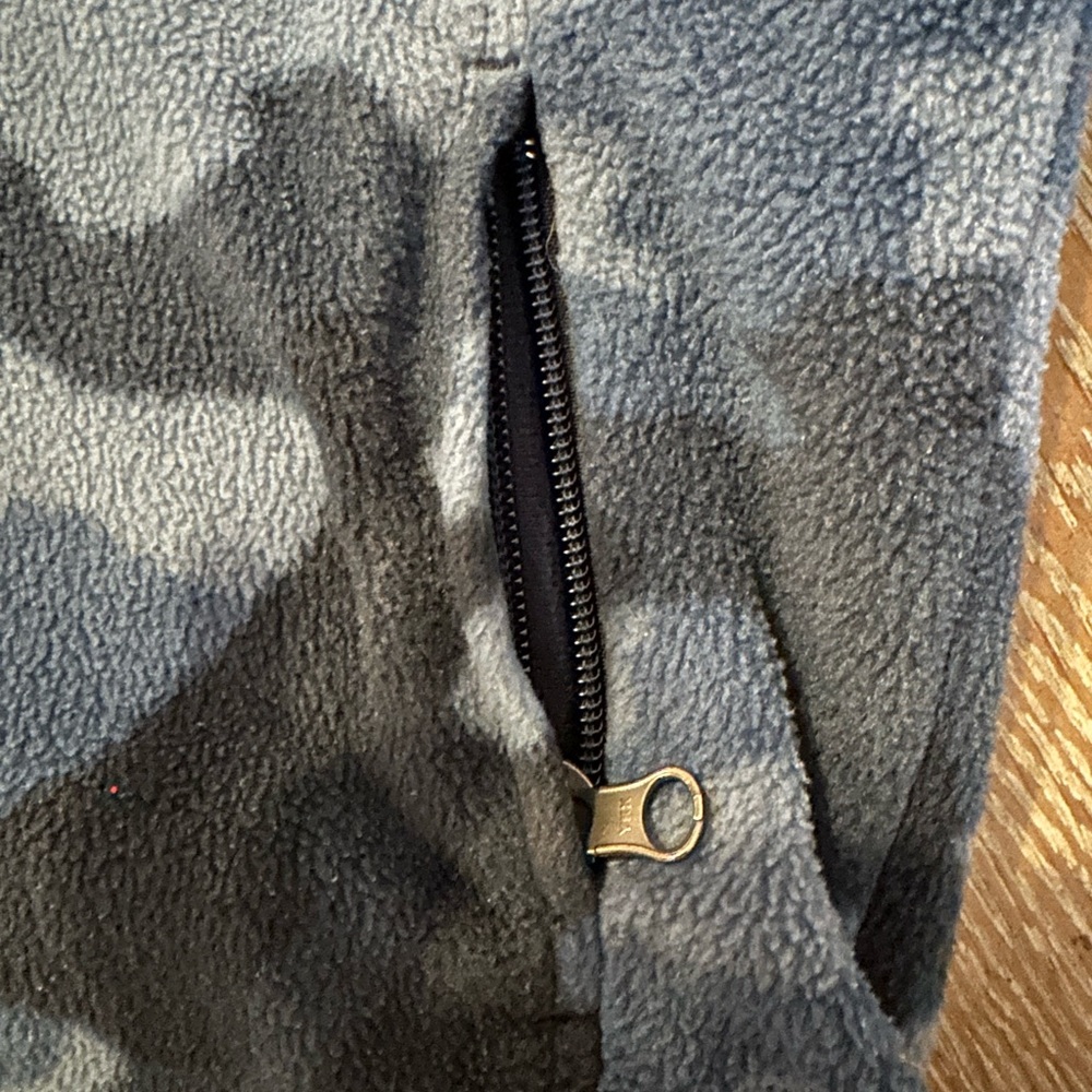 Fleece jacket - Picture 3 of 3